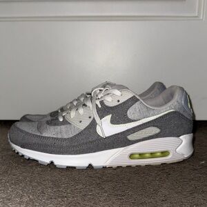 Nike Airmax 90 White and Gray Sneakers